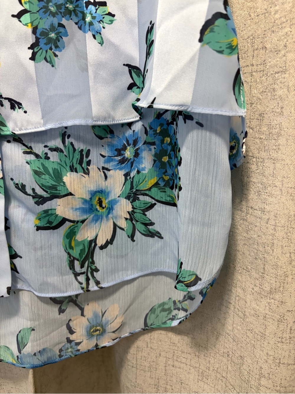 Tahari Light Blue Floral Sleeveless Button-Front Camisole - Picture 7 of 8